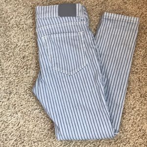 Blue and white 6397 skinny jean. Made in Italy. 28